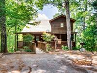 Top of the World 2 bedroom Cabin near Gatlinburg and Pigeon Forge, Tennessee